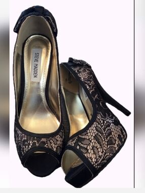 Steve Madden Lace Peep Toe Heels With Bow On Back